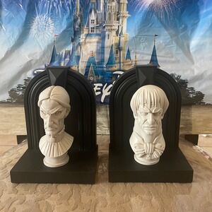 Disney Parks Haunted Mansion Dread Family Bust Bookends Set Black White Boxed